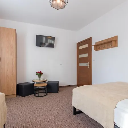 ホームステイ Beata Marek Pod Grapa ビャウカ