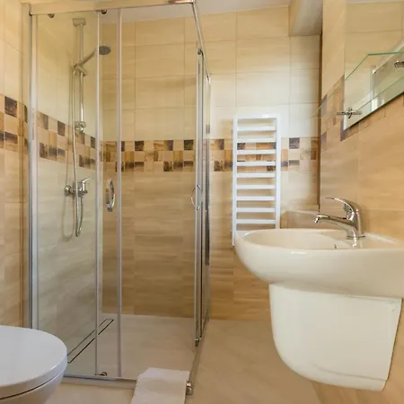 ホームステイ Beata Marek Pod Grapa